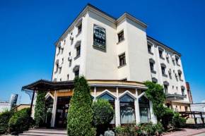 Отель Hotel Wien  Дева